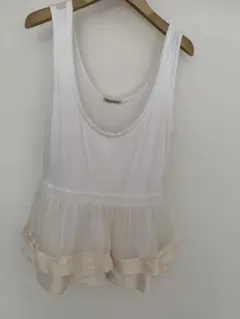 タンクトップ