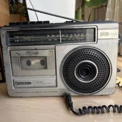 ★大幅値下げ★超レア★ SANYO ラジオカセット　中古品のサムネイル
