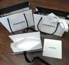 CHANEL シャネル ショッパー 紙袋 リボン付きラッピングギフトボックス