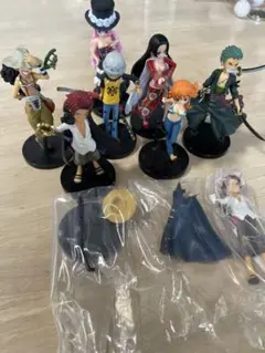 Half Age Characters フィギュアセット ワンピース 4箱 Half Age Characters フィギュアセット ワンピース 4箱 Amazon