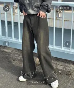 ワイドデニムパンツ カットオフ加工 ブラックのサムネイル