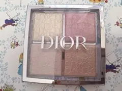 Dior バックステージ フェイス グロウ パレット 004