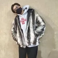 木村拓哉着用 Supreme Faux Fur Reversible Hood - メルカリ