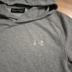 Under Armour グレー フード付きショートスリーブ　ＸＬ