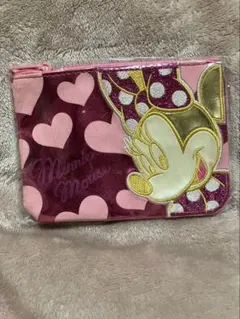 新品　ミニー・マウス コインケース ハート柄