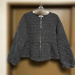 【最終お値下げ】ツイードペプラムジャケット　M　ジップアップ