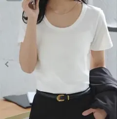 深Uネック半袖Tシャツ ホワイト