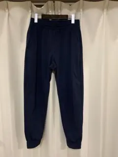 ユニクロ　ウルトラストレッチアクティブジョガーパンツ