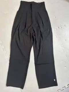 新品未使用★スード★タックパンツ