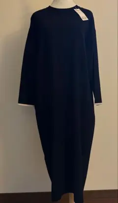 アンフィーロ黒ニットワンピース