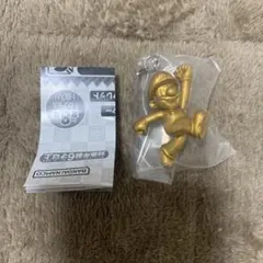 ゴールド マリオ キーホルダー ガチャガチャ　めじるしチャーム