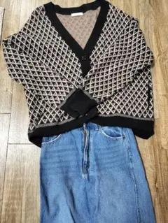 vネック 黒 カーディガン