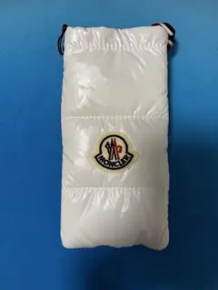 【新品未使用】モンクレール MONCLER メガネケース ダウンポーチのサムネイル