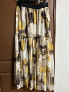 幾何学柄スカート