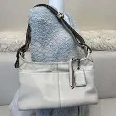 vintage coach pink shoulder bag 4431 - メルカリ