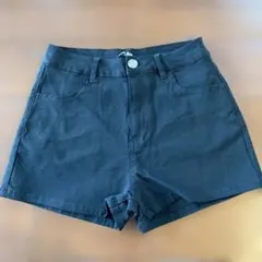 CECIL McBEE ブラックショートパンツ