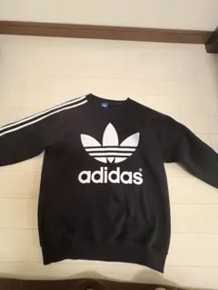 adidasスウェットのサムネイル