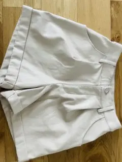repipi armario ショートパンツ　女の子　サイズS ベージュホワイト