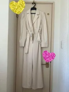 ベージュ ロングジャケット ベルト付きのサムネイル