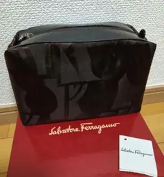 sanzoku様専用新品未使用Salvatore Ferragamoフェラガモポのサムネイル