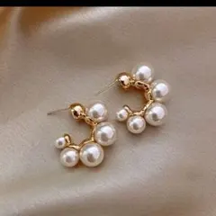 ✴️パールピアス オシャレ 韓国　ゴールド✴️