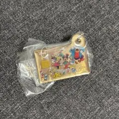 ディズニー　ＪＣＢカード　ミニチュアメタルチャームガチャ「レトロミッキー」
