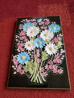 未使用　ドマン　花束の陶器レリーフ　壁掛け　ハンドメイド