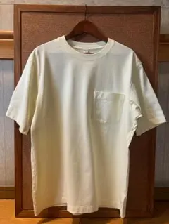 ユニクロ　薄い黄色 クルーネック Tシャツ ポケット付き