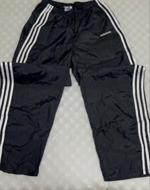 adidas ナイロンパンツジャージパンツ