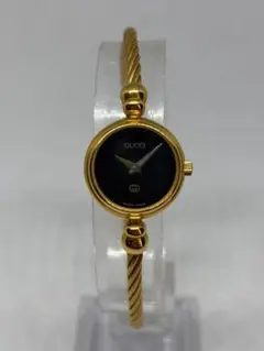 605 稼動 GUCCI 時計　2700.2.L ワイヤー　ゴールド　バングル GUCCI - 605 稼動 GUCCI 時計 2700.2.L ワイヤー ゴールド バングルの