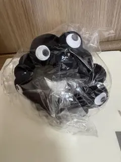 大阪関西万博 黒ミャクミャク 這型 ぬいぐるみ S 這い型 寝転び - メルカリ