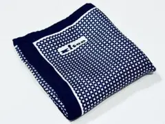 キートン　シルクポケットチーフ。
