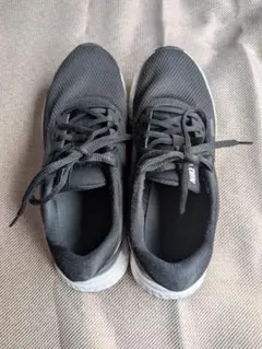 NIKE レボリューション　スニーカー