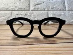 極太クラウンパント型ブラックフレー ムUVクリアレンズケース付き