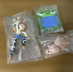 トイストーリー　つながるマスコット　カプセルトイ　ジェシー　リリーパッド　ハム