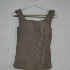 ユニクロ ベージュ タンクトップ ブラトップ
