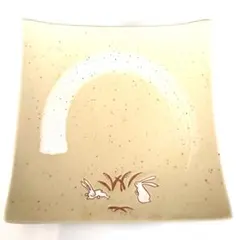 うさぎ柄 皿 スクエアプレート 和食器 陶器【未使用品】