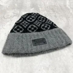LOUIS VUITTON グレー チェック柄 ニット帽 - メルカリ
