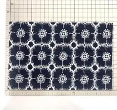 ミナペルホネン　はぎれ　anemone ダークネイビー