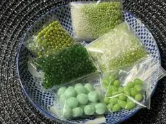 チェコビーズ グリーン系ビーズセット　103g！　大量　4㎜FPビーズ300個