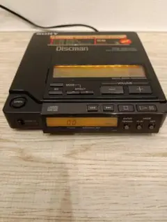 SONY　ディスクマン　D-Z555　ポータブルCDプレイヤー　難あり Sony D-Z555 CD Portable | Hi-Fi News