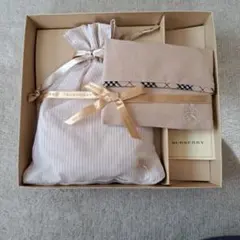 ✨GWセール✨【新品未使用】BURBERRY 巾着＆ティッシュケースセット