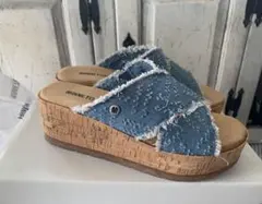 MINNETONKA デニム　サンダル　現行品のサムネイル
