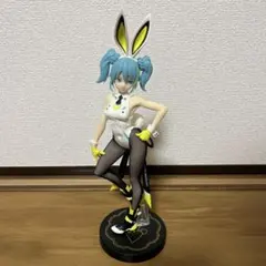 Bunny Figure with 初音ミク