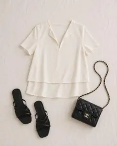ZARA BASIC クリーム色 Vネック 半袖 xsのサムネイル