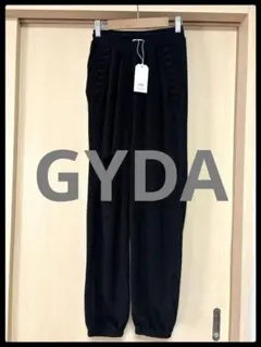 Item thumbnail for item f540c5c9-0d81-489a-9547-6b9b7098e3a7