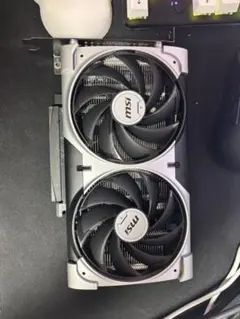 MSI GeForce RTX 5050 8G本体のサムネイル