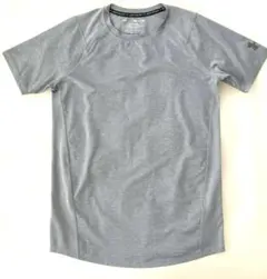 UNDER ARMOURアンダーアーマー　Tシャツ　トレーニングシャツ