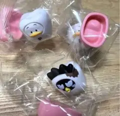 ３個セット。サンリオ 歯 カプセルトイ バツ丸 ・ペックル