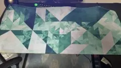 幾何学模様 緑色 マウスパッド